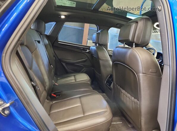 WP1AB2A5XGLB49771 2016 PORSCHE MACAN Blue Vista interior trasera