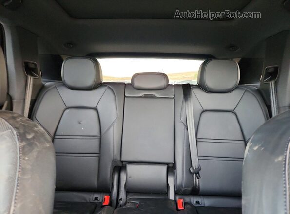 WP1AB2AY5MDA27495 2021 PORSCHE CAYENNE Бежевый Вид задних сидений