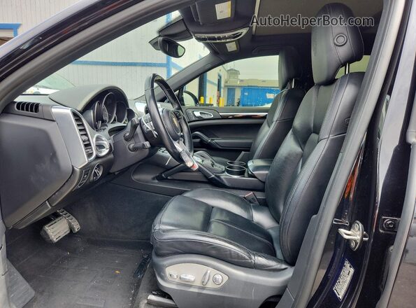 WP1AE2A20HLA70625 2017 PORSCHE CAYENNE Black Vista interior delantera