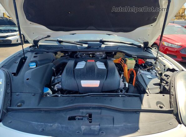 WP1AE2A26GLA62284 2016 PORSCHE CAYENNE White Engine compartment view