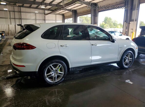 WP1AE2A29HLA70641 2017 PORSCHE CAYENNE White Trasero derecho