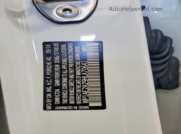 WP1AE2A29HLA70641 2017 PORSCHE CAYENNE White Vista del compartimento del motor