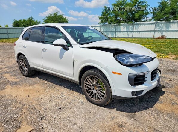 WP1AE2A2XHLA76075 2017 PORSCHE CAYENNE White Передня права чверть
