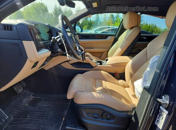 WP1AE2AYXRDA29788 2024 PORSCHE CAYENNE Синий Вид салона спереди