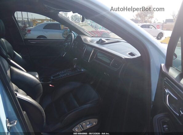 WP1AF2A53JLB70425 2018 PORSCHE MACAN Light Blue Front interior view