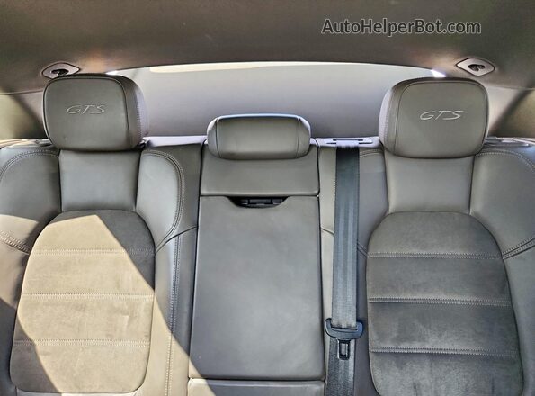 WP1AG2A54HLB53754 2017 PORSCHE MACAN Black Vista de los asientos traseros