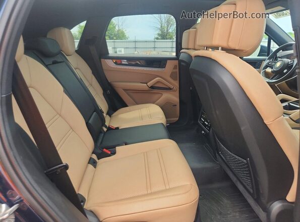 WP1AL2AY8RDA33327 2024 PORSCHE CAYENNE Синий Вид задней части салона