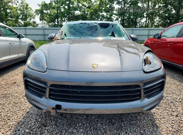 WP1BA2AY4LDA46464 2020 PORSCHE CAYENNE Gray Widok z przodu