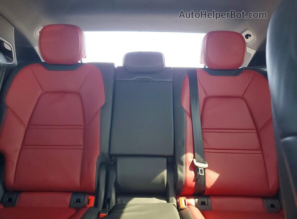 WP1BA2AY7RDA52218 2024 PORSCHE CAYENNE Gray უკანა სავარძლების ხედი