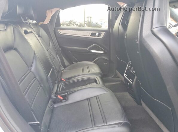 WP1BK2AY3PDA39038 2023 PORSCHE CAYENNE White Widok tylnych siedzeń