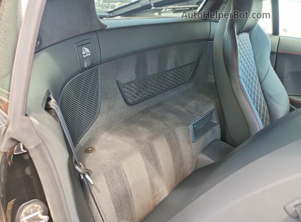 WUAKBAFX8J7901285 2018 AUDI R8 Black Հետևի նստատեղերի տեսք