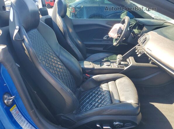 WUAVACFX7H7905009 2017 AUDI R8 Blue Widok tylnych siedzeń