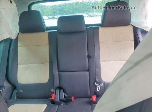 WVGAV7AX0GW602250 2016 VOLKSWAGEN TIGUAN White Vista de los asientos traseros