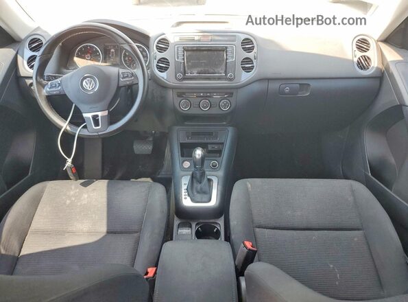 WVGAV7AX0HK045266 2017 VOLKSWAGEN TIGUAN White Vista del salpicadero