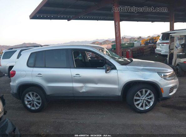 WVGAV7AX0HK053822 2017 VOLKSWAGEN TIGUAN Серый Вид задней части салона