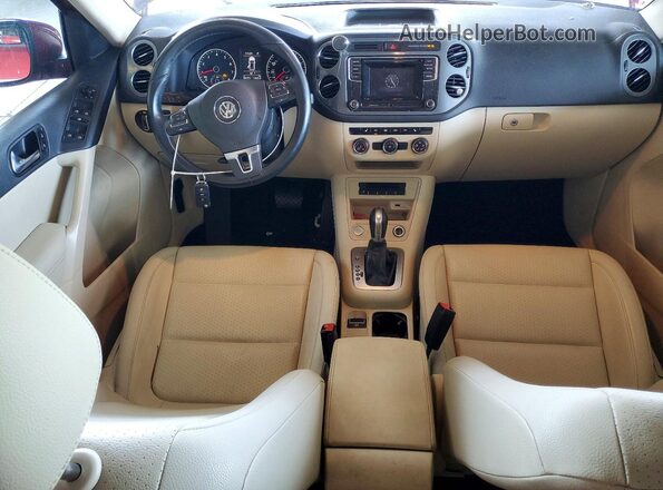 WVGAV7AX1GW052833 2016 VOLKSWAGEN TIGUAN Red Вид панелі приладів