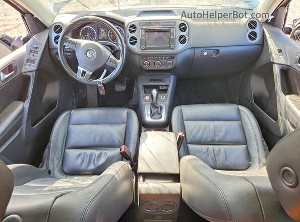 WVGAV7AX1GW560946 2016 VOLKSWAGEN TIGUAN Silver Widok deski rozdzielczej