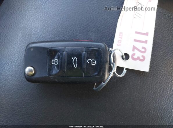 WVGAV7AX3GW541430 2016 VOLKSWAGEN TIGUAN Черный Вид панели приборов