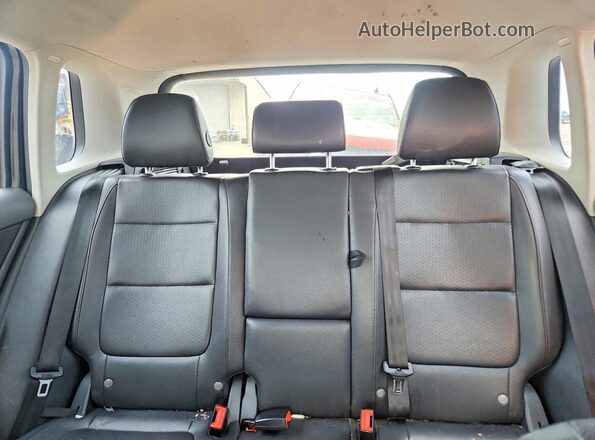WVGAV7AX3HK000953 2017 VOLKSWAGEN TIGUAN Black Вид задніх сидінь