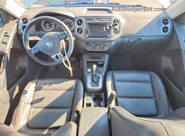 WVGAV7AX4GW513538 2016 VOLKSWAGEN TIGUAN White Вид панелі приладів