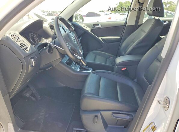 WVGAV7AX4GW520294 2016 VOLKSWAGEN TIGUAN White Front interior view