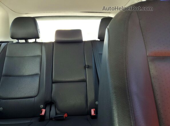 WVGAV7AX4GW520294 2016 VOLKSWAGEN TIGUAN White Rear seats view