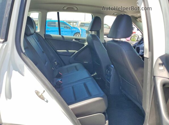 WVGAV7AX4GW520294 2016 VOLKSWAGEN TIGUAN White Rear interior view