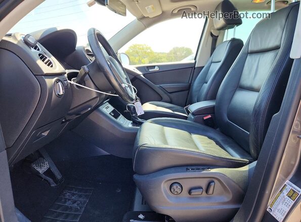 WVGAV7AX4GW522790 2016 VOLKSWAGEN TIGUAN Gray წინა სალონის ხედი