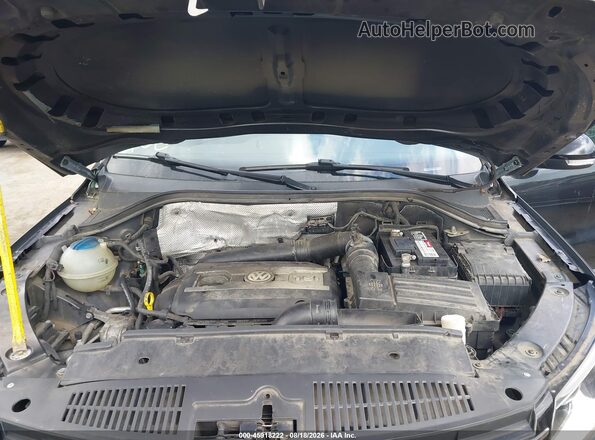 WVGAV7AX5HK014353 2017 VOLKSWAGEN TIGUAN Black უკანა ხედი