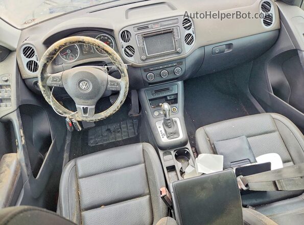 WVGAV7AX6GW524217 2016 VOLKSWAGEN TIGUAN Серый Вид панели приборов