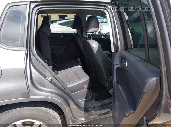 WVGAV7AX6GW585017 2016 VOLKSWAGEN TIGUAN Gray Widok naklejki z numerem VIN