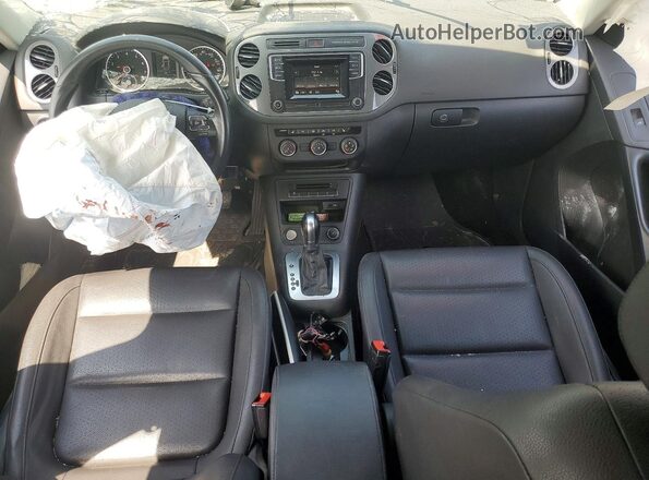 WVGAV7AX7GW553001 2016 VOLKSWAGEN TIGUAN Черный Вид панели приборов