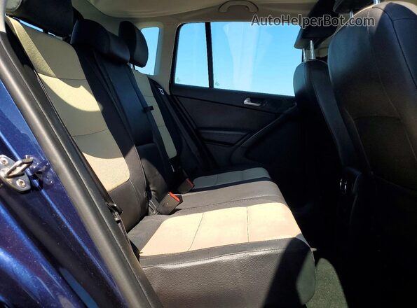WVGAV7AX7GW586595 2016 VOLKSWAGEN TIGUAN Blue Widok wnętrza z tyłu