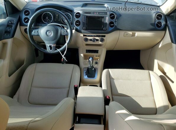 WVGAV7AX7HK026830 2017 VOLKSWAGEN TIGUAN White Вид панелі приладів