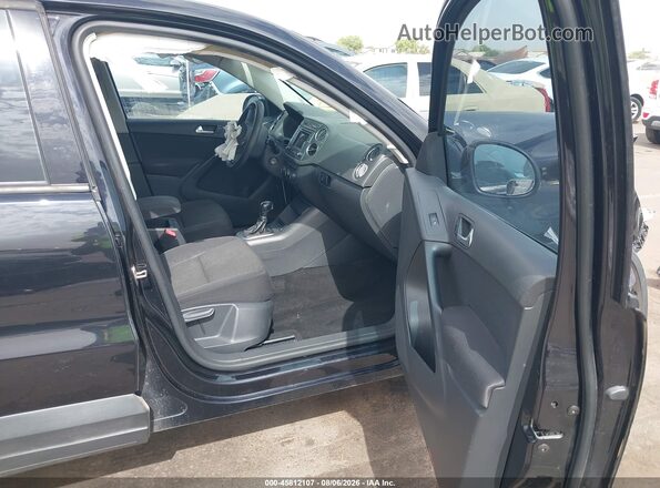 WVGAV7AX7JK004901 2018 VOLKSWAGEN TIGUAN Black წინა სალონის ხედი