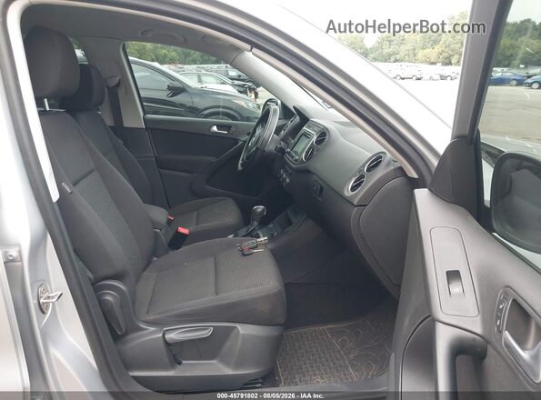 WVGAV7AX9HK042768 2017 VOLKSWAGEN TIGUAN Silver Vista interior delantera