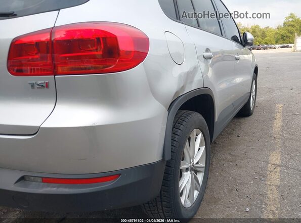 WVGAV7AX9HK042768 2017 VOLKSWAGEN TIGUAN Silver Vista interior trasera
