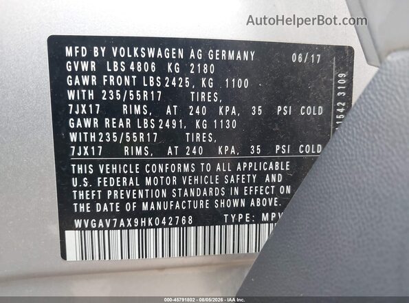 WVGAV7AX9HK042768 2017 VOLKSWAGEN TIGUAN Silver Vista del compartimento del motor