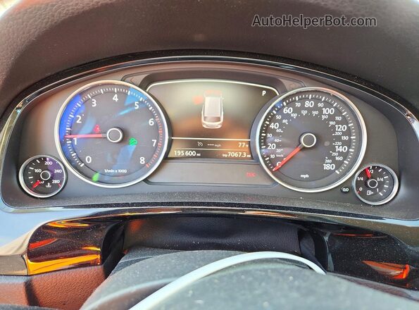 WVGEF9BP5GD003641 2016 VOLKSWAGEN TOUAREG Gray Vista del cuadro de instrumentos