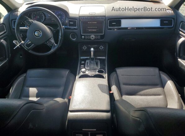 WVGEF9BP7GD009182 2016 VOLKSWAGEN TOUAREG Серый Панорамный вид салона 360°