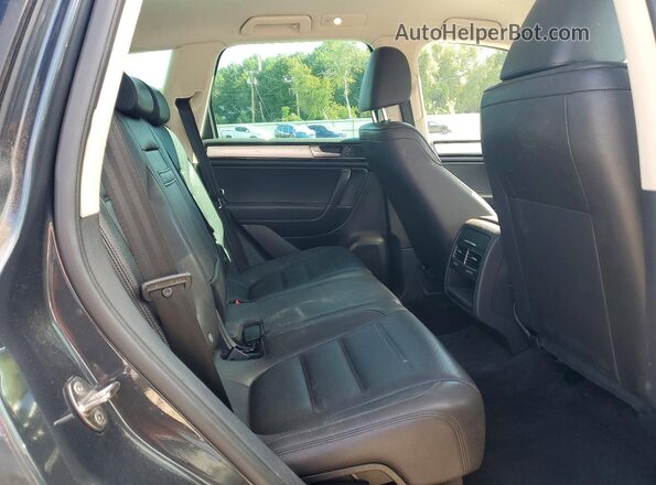 WVGEF9BP7GD009182 2016 VOLKSWAGEN TOUAREG Серый 