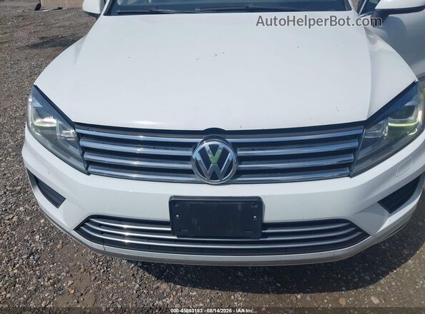 WVGEF9BP8GD009644 2016 VOLKSWAGEN TOUAREG Белый Вид сзади