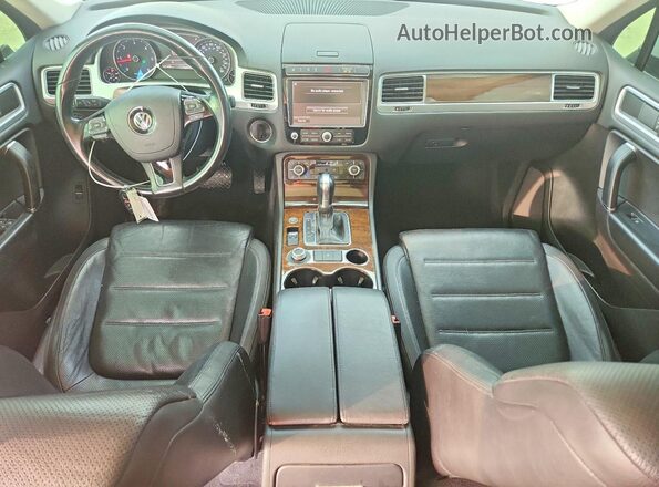 WVGEP9BP8GD001606 2016 VOLKSWAGEN TOUAREG Белый Вид панели приборов