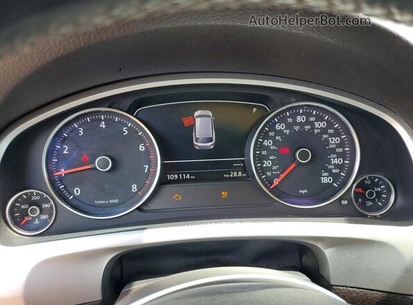 WVGGF7BP6HD005915 2017 VOLKSWAGEN TOUAREG White Widok zestawu wskaźników