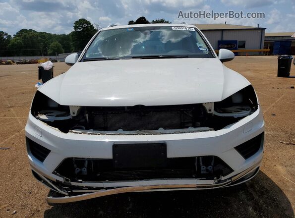 WVGGF7BP6HD005915 2017 VOLKSWAGEN TOUAREG White Widok z przodu