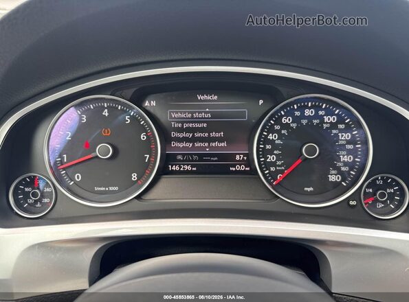WVGGF7BP8HD001557 2017 VOLKSWAGEN TOUAREG Silver Вид задніх сидінь