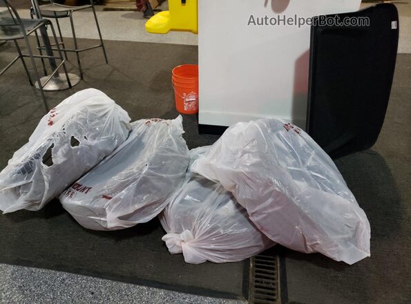WVGGNPE29MP064713 2021 VOLKSWAGEN ID.4 Black Widok naklejki z numerem VIN