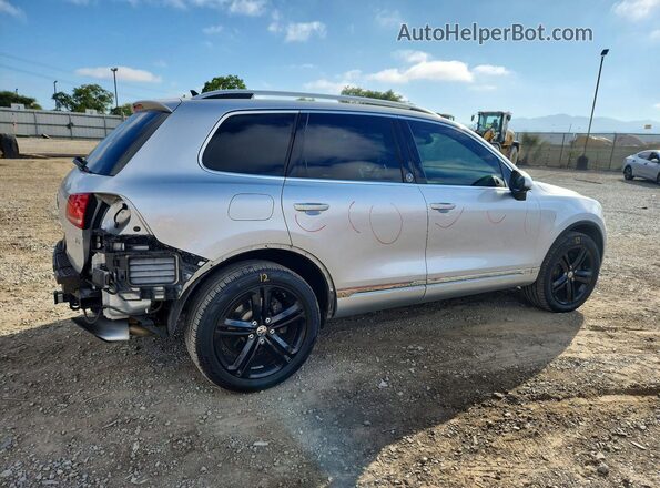 WVGRF7BP2HD006309 2017 VOLKSWAGEN TOUAREG Silver Հետևի աջ