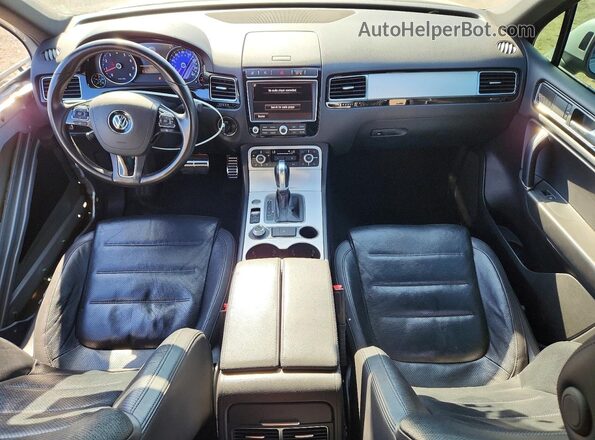 WVGRF7BP2HD006309 2017 VOLKSWAGEN TOUAREG Silver Առջևի վահանակի տեսք