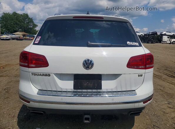 WVGRF7BP4HD004299 2017 VOLKSWAGEN TOUAREG White Հետևի տեսք